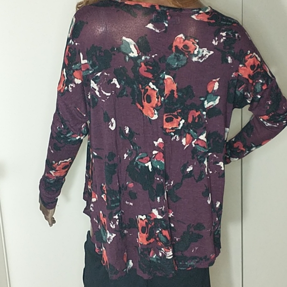 Abercrombie and Fitch floral printed top - Picture 2 of 5